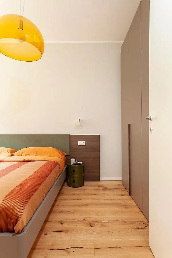 Zuretti1 - Meryggiare Apartments Milan Italy